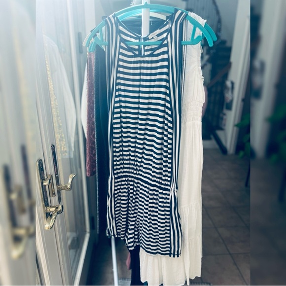 CLEARANCE Summer Sleeveless Romper with Pockets! - Picture 1 of 5